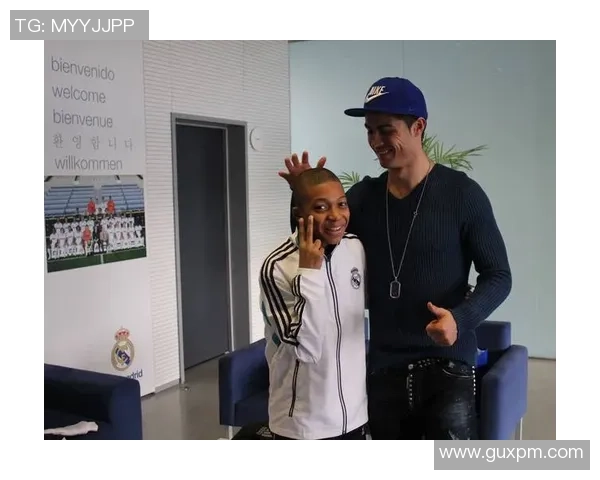 米利唐社媒晒与姆巴佩同框合照:我的兄弟基利安永远的伙伴 米利唐社媒晒与姆巴佩同框合照:我的兄弟基利安永远的伙伴